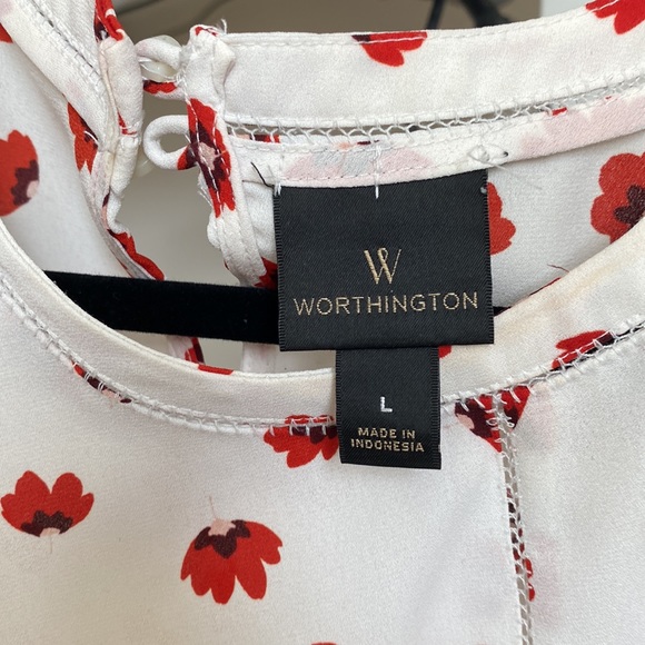 Floral short sleeve top size large - Picture 3 of 6